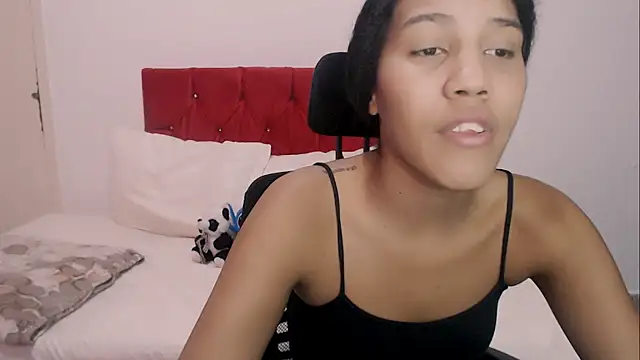 Snapshot of Tainara_ebony chatting on 10.13.25 Tainara ebony online show from 10.13.25