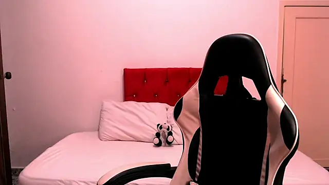 Snapshot of Tainara_ebony chatting on 11.01.25 Tainara ebony online show from 11.01.25