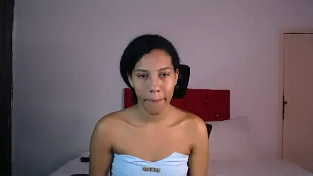 Snapshot of Tainara_ebony chatting on 11.06.25 Tainara ebony online show from 11.06.25