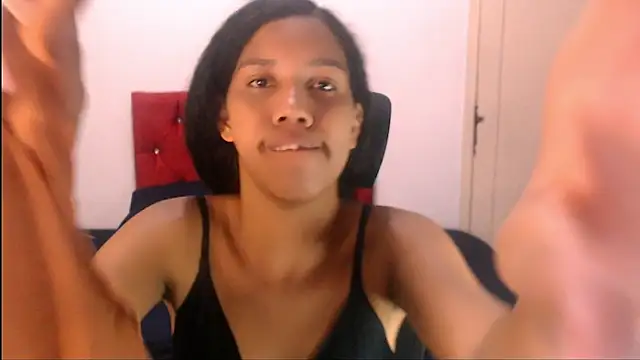 Snapshot of Tainara_ebony chatting on 11.11.25 Tainara ebony online show from 11.11.25