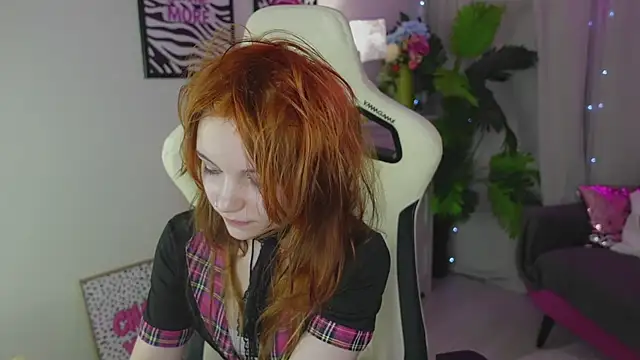 Staymonica online show from 02.12.26