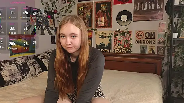 Snapshot of BobbieStenstrom chatting on 10.25.25 BobbieStenstrom online show from 10.25.25