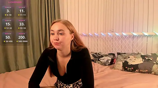 Snapshot of BobbieStenstrom chatting on 11.09.25 BobbieStenstrom online show from 11.09.25