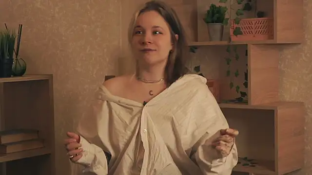 EviaVanveen online show from 10.11.25