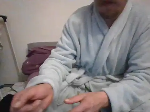 honzinka83 online show from 10.23.25