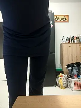 honzinka83 online show from 12.20.25