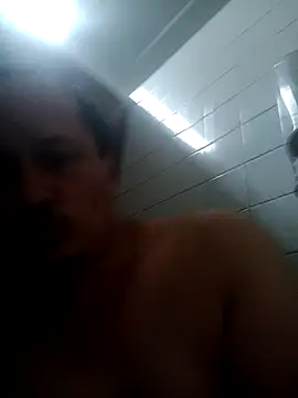 Snapshot of macKnd chatting on 09.30.25 macKnd online show from 09.30.25