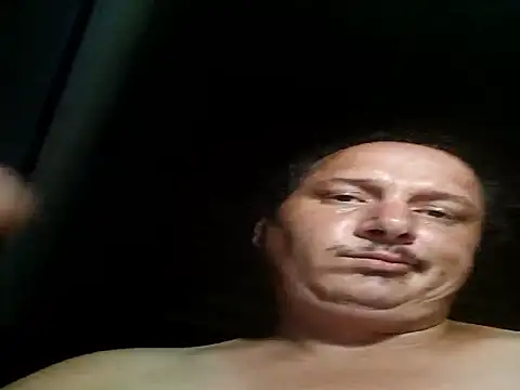 Snapshot of macKnd chatting on 10.05.25 macKnd online show from 10.05.25