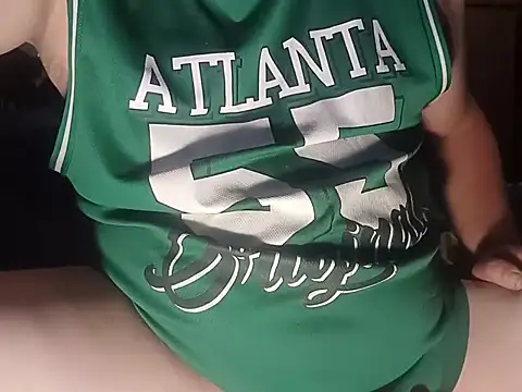 Snapshot of macKnd chatting on 10.30.25 macKnd online show from 10.30.25