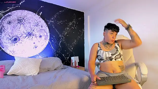 Snapshot of JoaoAndLexy chatting on 10.30.25 JoaoAndLexy online show from 10.30.25