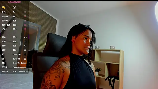 Snapshot of JoaoAndLexy chatting on 11.13.25 JoaoAndLexy online show from 11.13.25