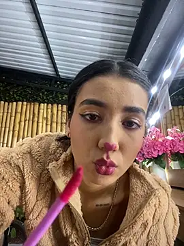 cloe taylor   online show from 11.01.25