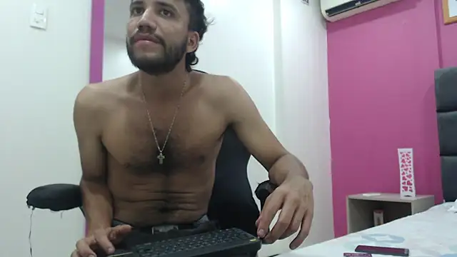 Juan FelipeX01 online show from 10.29.25