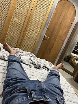 HenryLee1983-cums online show from 10.05.25