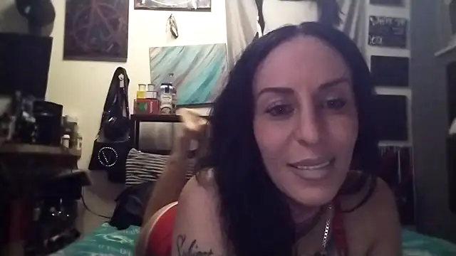 Snapshot of inkdhollow1 chatting on 10.05.25 inkdhollow1 online show from 10.05.25