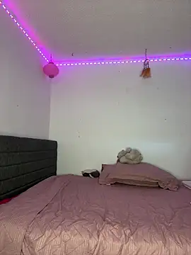 saramooon online show from 04.22.26