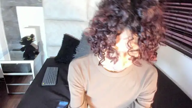 Scaarlett 22  online show from 01.14.26