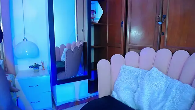 Snapshot of Amara_Martell chatting on 10.10.25 Amara Martell online show from 10.10.25