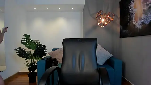 Snapshot of VenusCooper chatting on 02.24.26 VenusCooper online show from 02.24.26