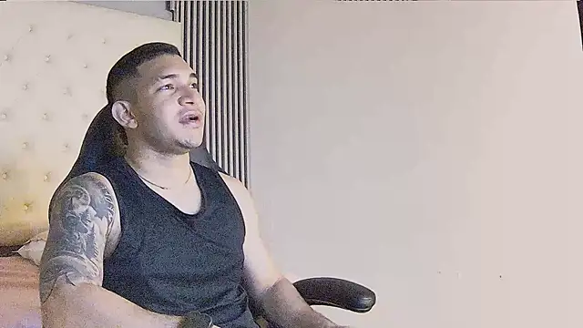 Snapshot of venedic_bull chatting on 10.18.25 venedic bull online show from 10.18.25