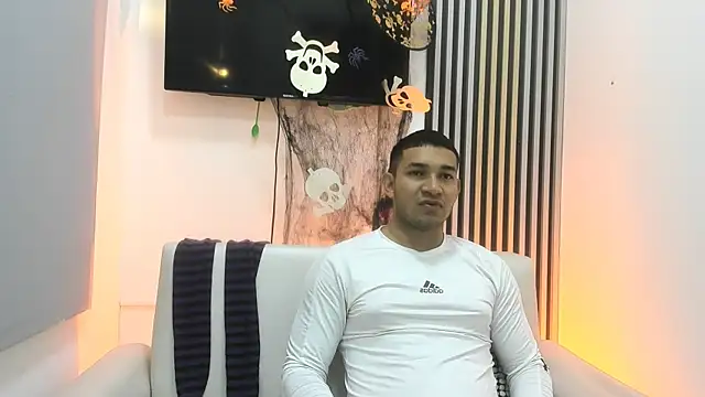 Snapshot of venedic_bull chatting on 10.31.25 venedic bull online show from 10.31.25