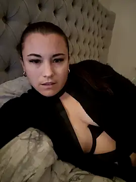 IzzyGreen online show from 11.01.25