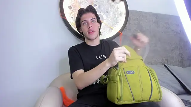 Lucian grey online show from 10.11.25