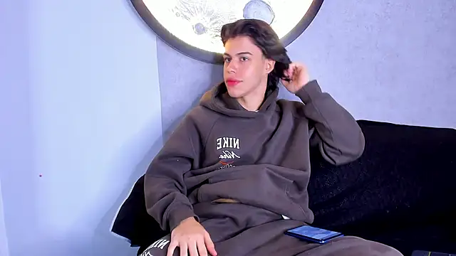 Lucian grey online show from 10.17.25