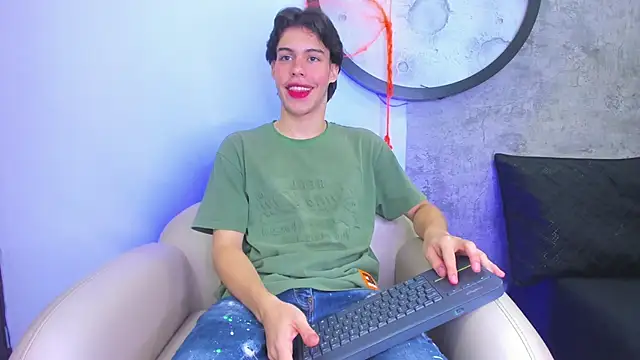 Lucian grey online show from 10.28.25