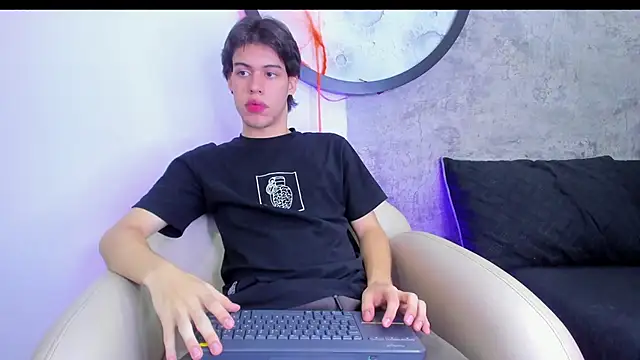 Lucian grey online show from 10.29.25