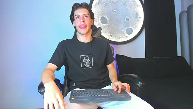 Lucian grey online show from 11.08.25