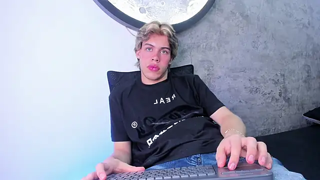 Lucian grey online show from 11.13.25