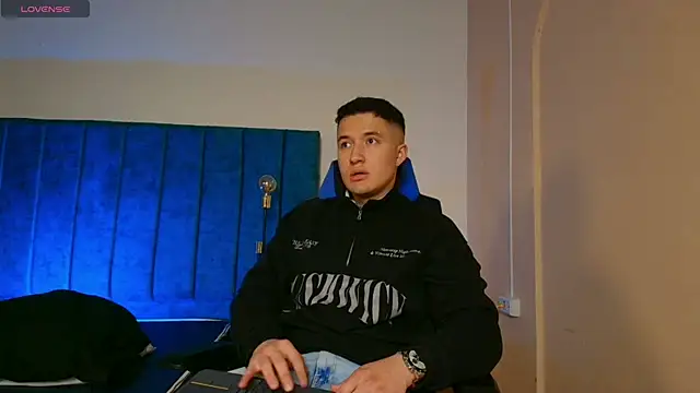 EthanConnor  online show from 10.06.25