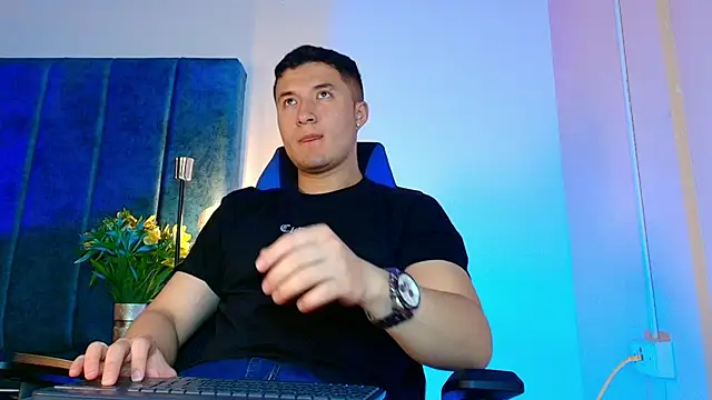 EthanConnor  online show from 10.27.25