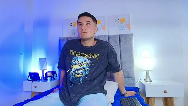 EthanConnor  online show from 11.10.25