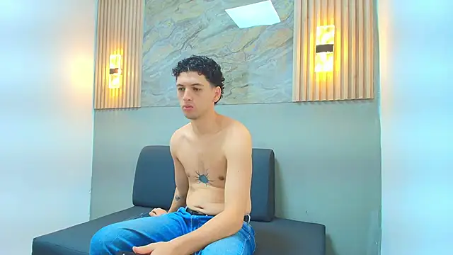 Snapshot of ISRAEL_GRAY chatting on 09.30.25 ISRAEL GRAY online show from 09.30.25