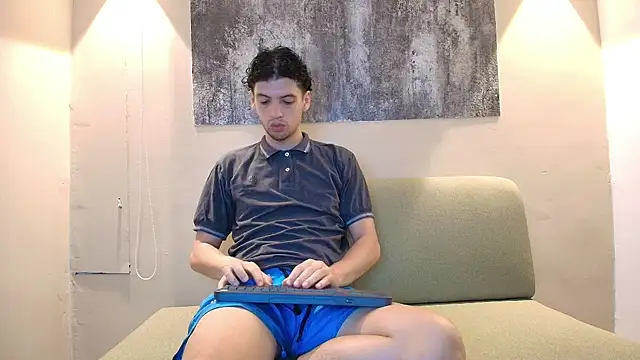 Snapshot of ISRAEL_GRAY chatting on 10.08.25 ISRAEL GRAY online show from 10.08.25