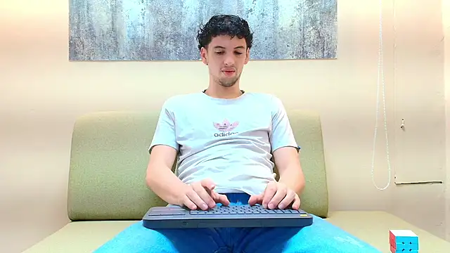 Snapshot of ISRAEL_GRAY chatting on 10.09.25 ISRAEL GRAY online show from 10.09.25