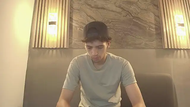 Snapshot of ISRAEL_GRAY chatting on 10.12.25 ISRAEL GRAY online show from 10.12.25