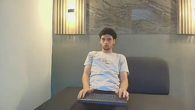 Snapshot of ISRAEL_GRAY chatting on 10.16.25 ISRAEL GRAY online show from 10.16.25