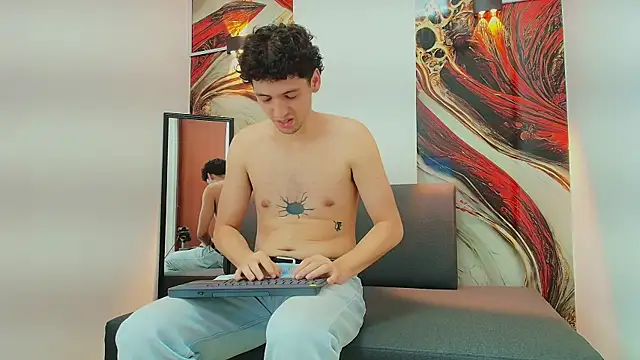 Snapshot of ISRAEL_GRAY chatting on 10.24.25 ISRAEL GRAY online show from 10.24.25