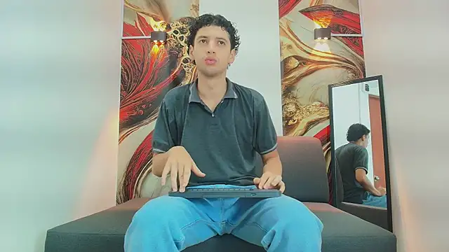 Snapshot of ISRAEL_GRAY chatting on 10.25.25 ISRAEL GRAY online show from 10.25.25