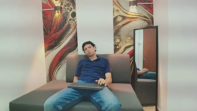 Snapshot of ISRAEL_GRAY chatting on 10.27.25 ISRAEL GRAY online show from 10.27.25