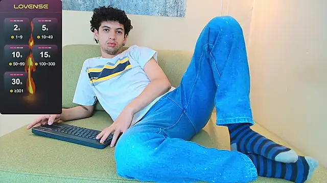 Snapshot of ISRAEL_GRAY chatting on 11.09.25 ISRAEL GRAY online show from 11.09.25