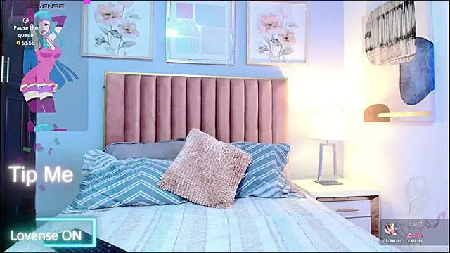 Snapshot of ElektraBlue chatting on 10.02.25 ElektraBlue online show from 10.02.25