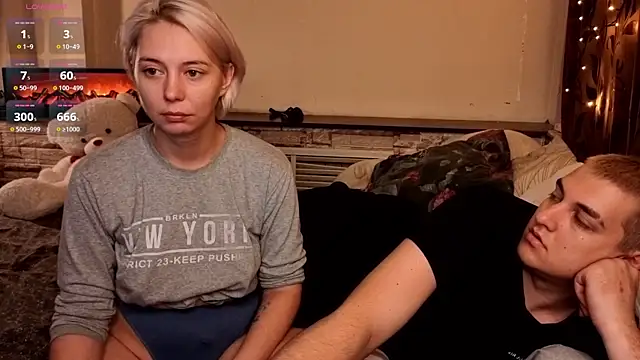 Snapshot of Sex_Vibe_couple chatting on 10.29.25 Sex Vibe couple online show from 10.29.25