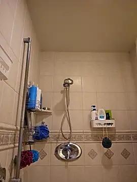 Snapshot of Roddog18 chatting on 10.22.25 Roddog18 online show from 10.22.25