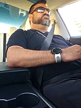 Snapshot of Roddog18 chatting on 11.04.25 Roddog18 online show from 11.04.25