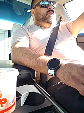 Roddog18 online show from 11.28.25