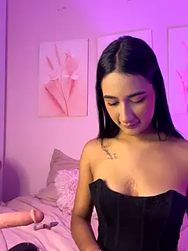 Snapshot of Nikolbrice chatting on 10.08.25 Nikolbrice online show from 10.08.25